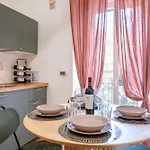 Palazzo Dama - Live Like A Local In Vecchia Lägenhet *