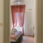 Palazzo Dama - Live Like A Local In Vecchia Lägenhet Bari
