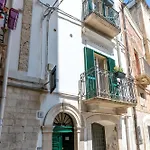 Palazzo Dama - Live Like A Local In Vecchia Lägenhet