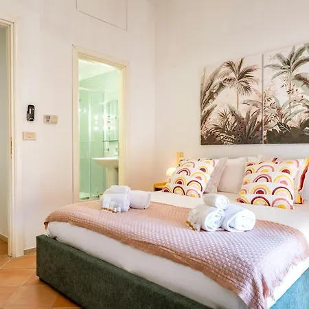 Palazzo Dama - Live Like A Local In Vecchia Lägenhet Bari