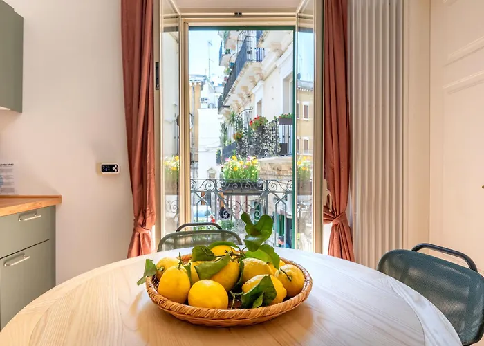 Palazzo Dama - Live Like A Local In Vecchia Appartamento Bari