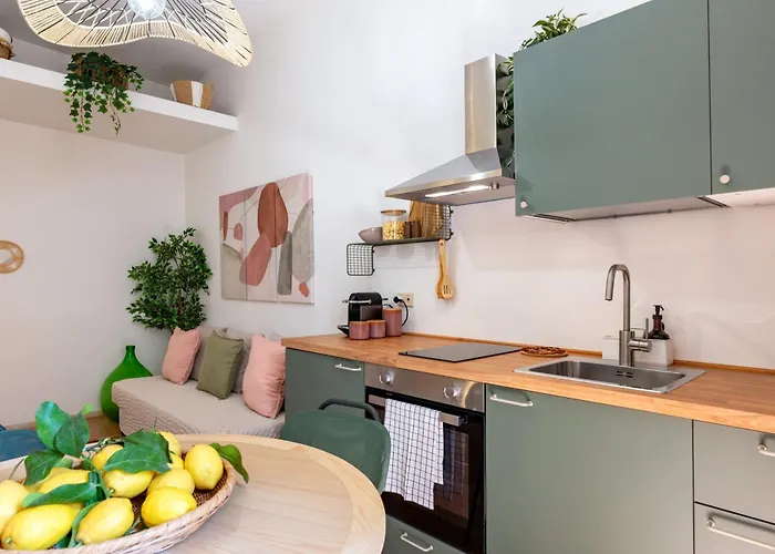 Palazzo Dama - Live Like A Local In Vecchia Appartamento Bari