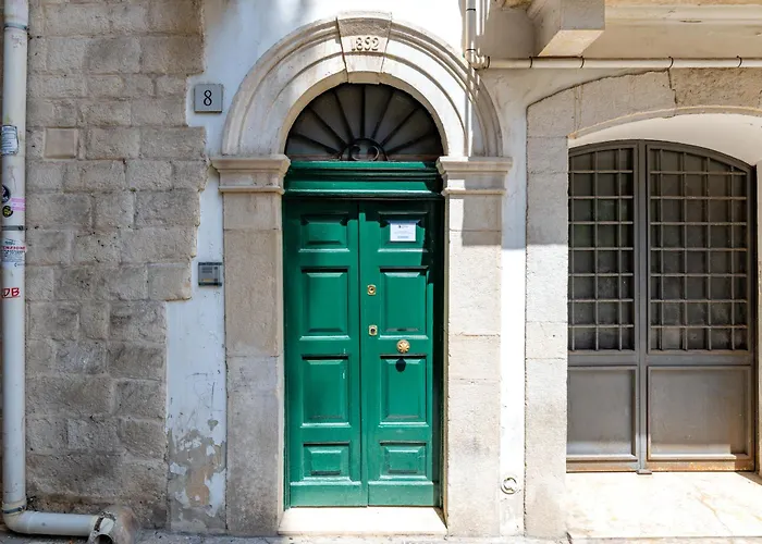 Palazzo Dama - Live Like A Local In Vecchia * Bari