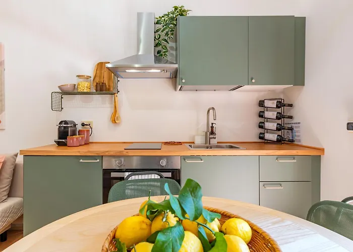 Palazzo Dama - Live Like A Local In Vecchia Appartamento *