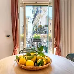 Palazzo Dama - Live Like A Local In Vecchia Apartment Bari