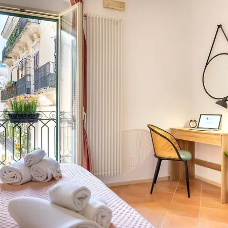 Palazzo Dama - Live Like A Local In Vecchia