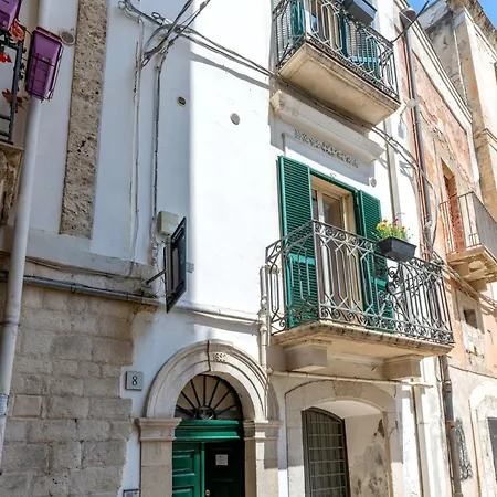Palazzo Dama - Live Like A Local In Vecchia Apartman
