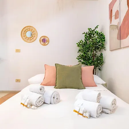 Palazzo Dama - Live Like A Local In Vecchia Apartman Bari
