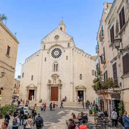 Palazzo Dama - Live Like A Local In Vecchia Apartment Bari